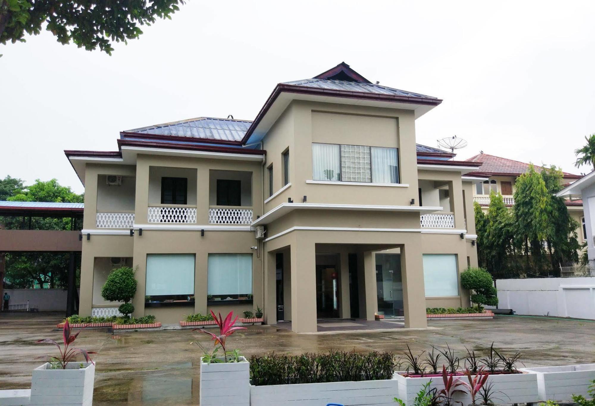 Ruby Garden Hotel Yangon Exterior photo