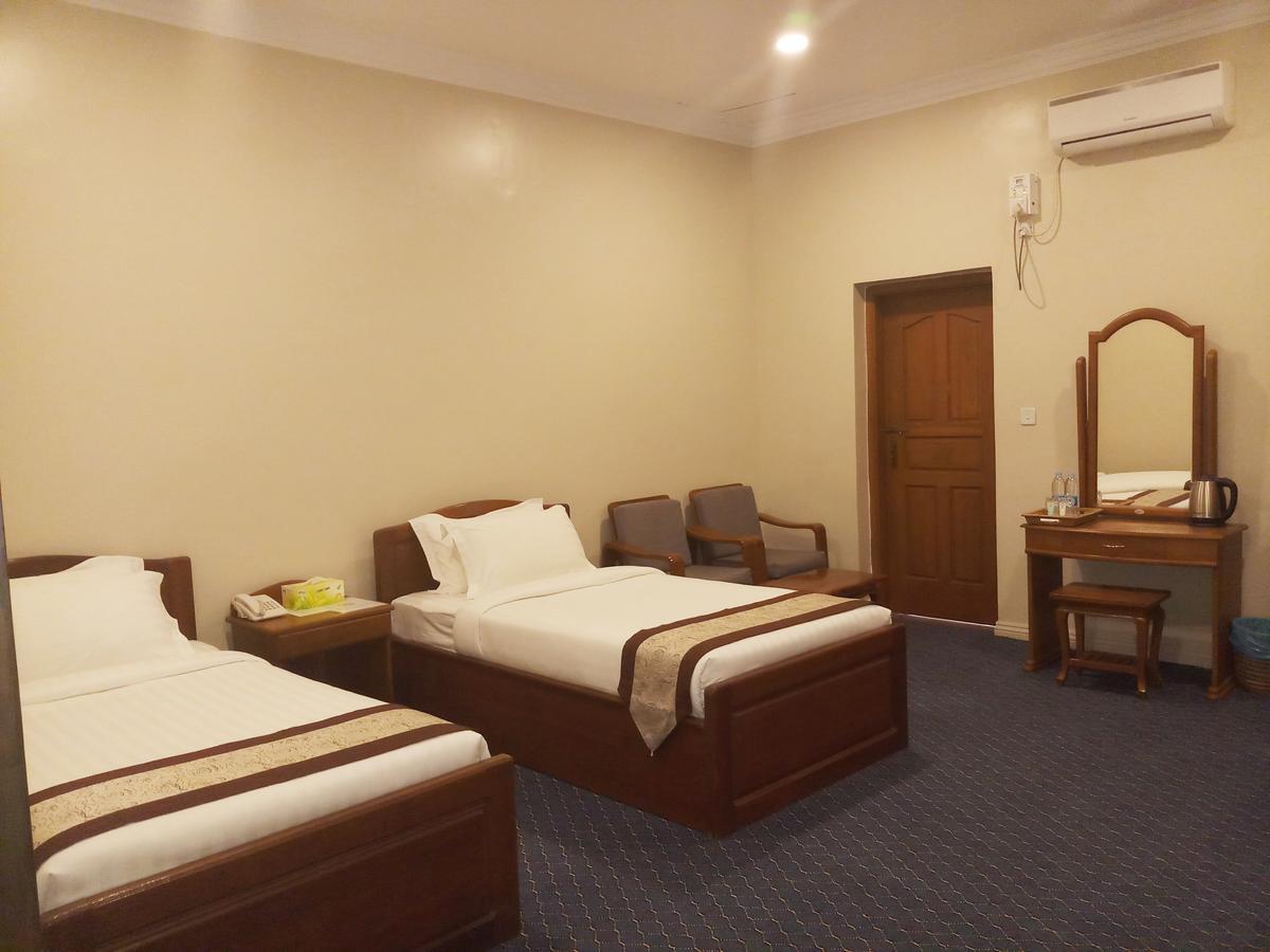 Ruby Garden Hotel Yangon Exterior photo